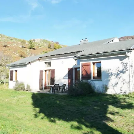 Saint Guiral En Pleine Nature Dourbies